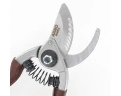 20 Cm Garden Shears - Leather Covering Branches -Sabatier 6d1696bee7835dd96f75f90fc20b01bf 371034 6008