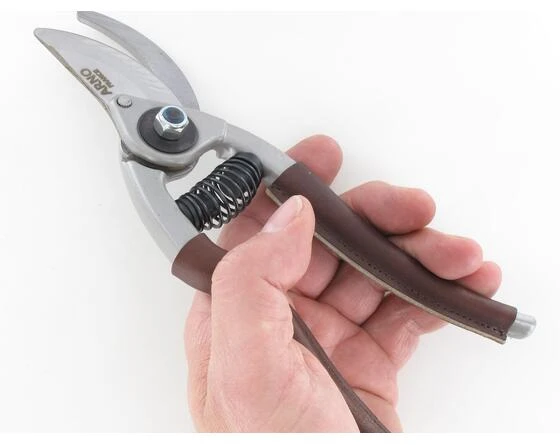23 Cm Garden Shears - Leather Covering Branches 3 23 Cm Garden Shears - Leather Covering Branches - Image 3