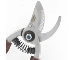 23 Cm Garden Shears - Leather Covering Branches 8 23 Cm Garden Shears - Leather Covering Branches -Sabatier 6d1696bee7835dd96f75f90fc20b01bf 371044 6013